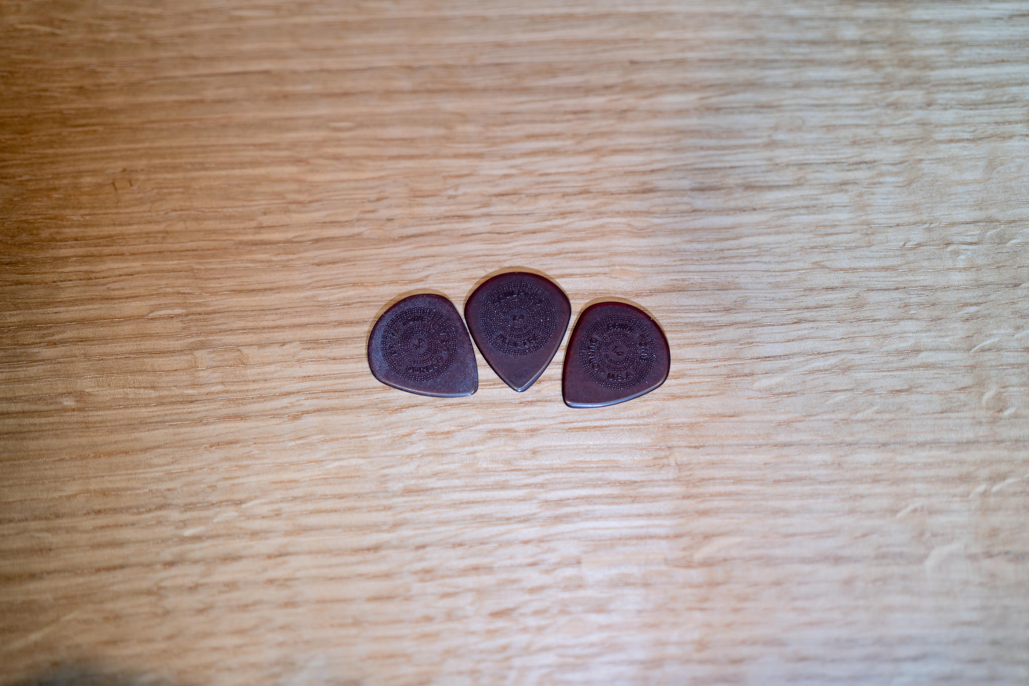 小さめなサイズのPrimetone Jazz III Sculpted Plectra with Grip