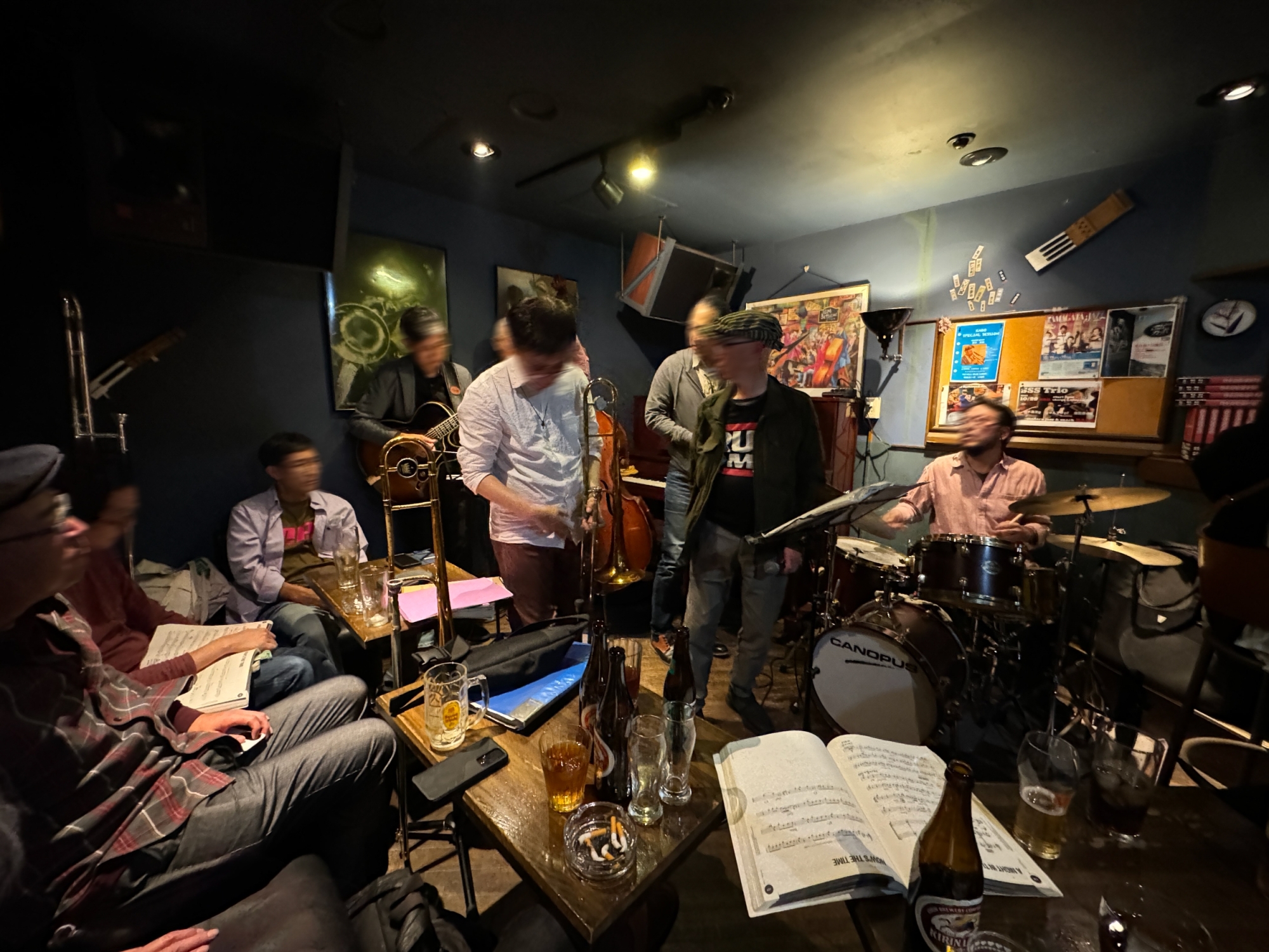 セッション中の店内の様子