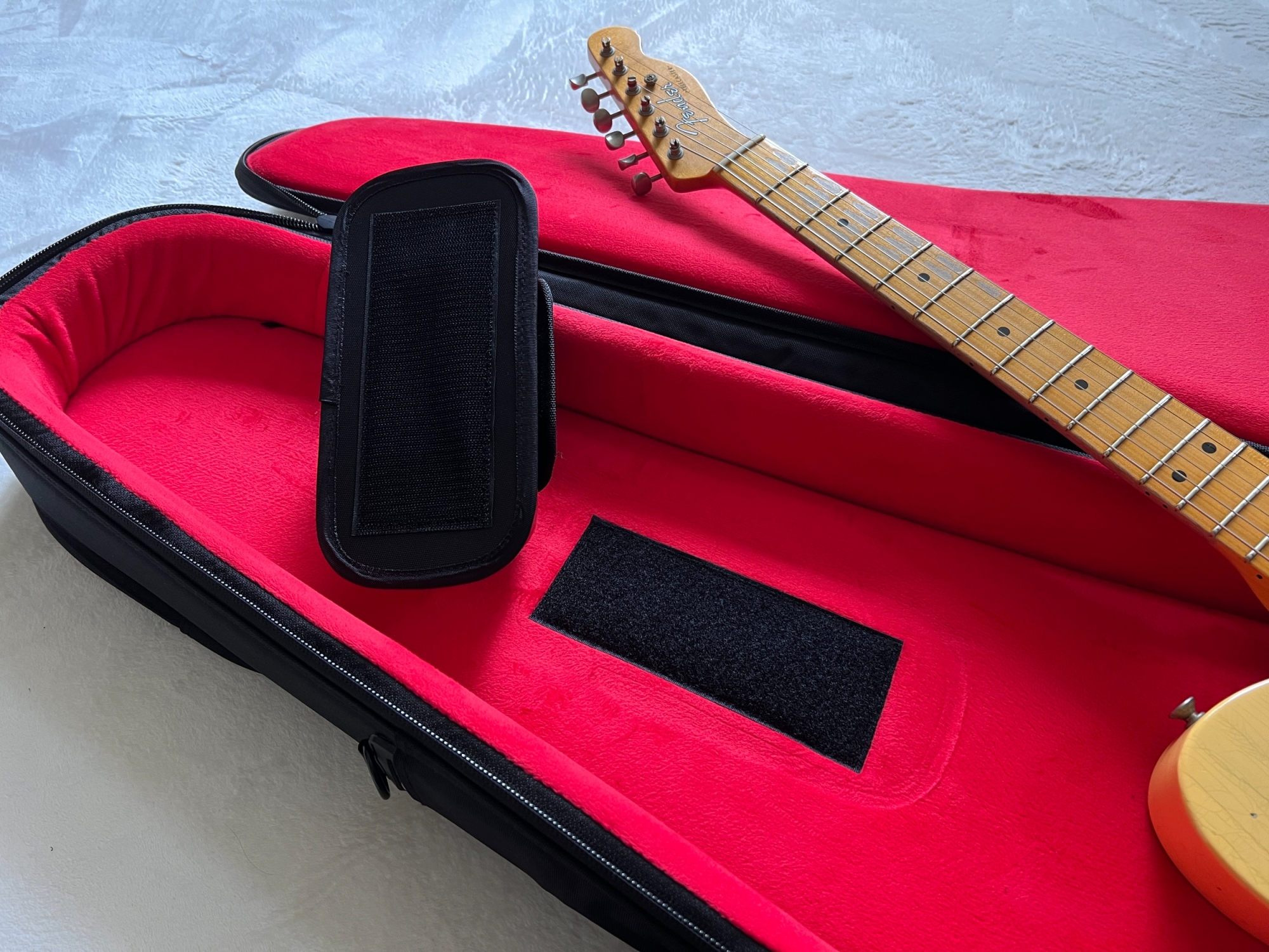 可動式のネックホルダー。