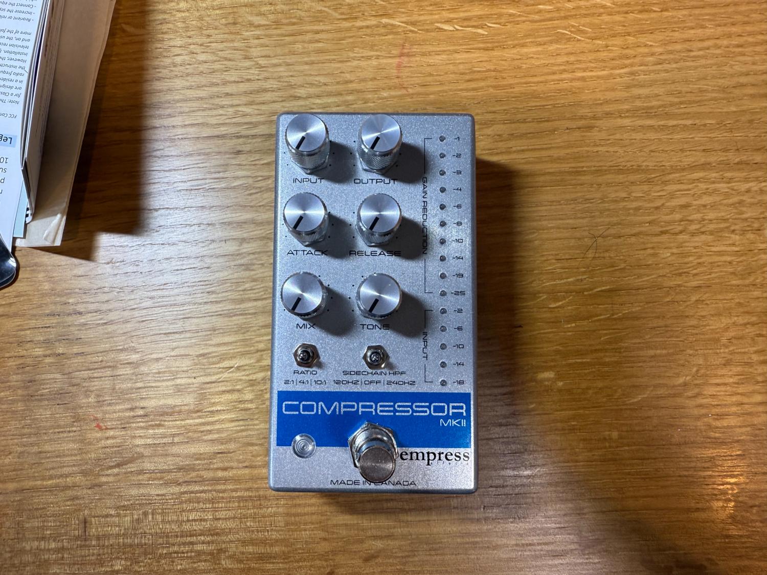 たまにこっそり使っているempressのコンプ。音の良さと使い勝手がすばらしい。