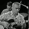 親指でプレイする若きEd Bickert